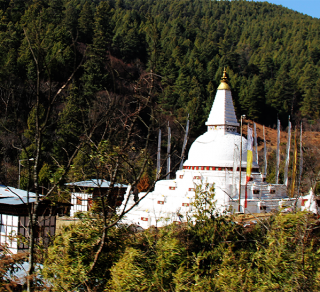 Chendebji Chorten (Stupa)